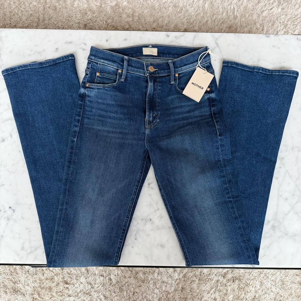 New MOTHER The Runaway Jeans in Prized Possession - Size 25 - Picture 4 of 14